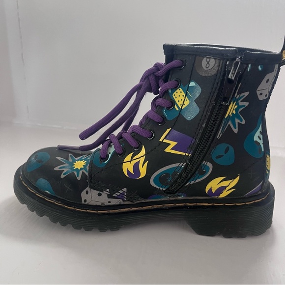 Doc Martens Junior 1460 Sticker Print Leather Lace Up Boots - Size 13 - Picture 10 of 13